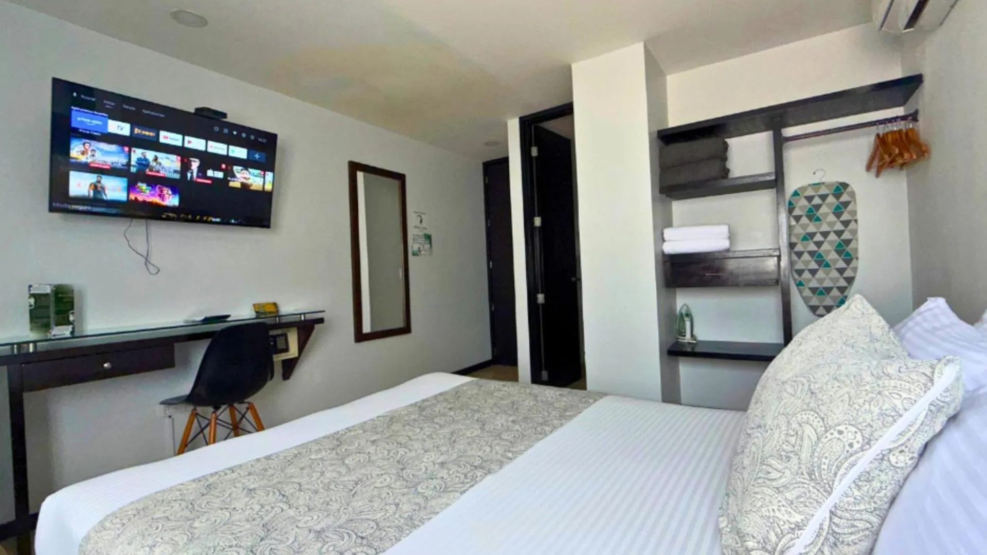 Hotel Greenview Medellín 4*,  Colombia