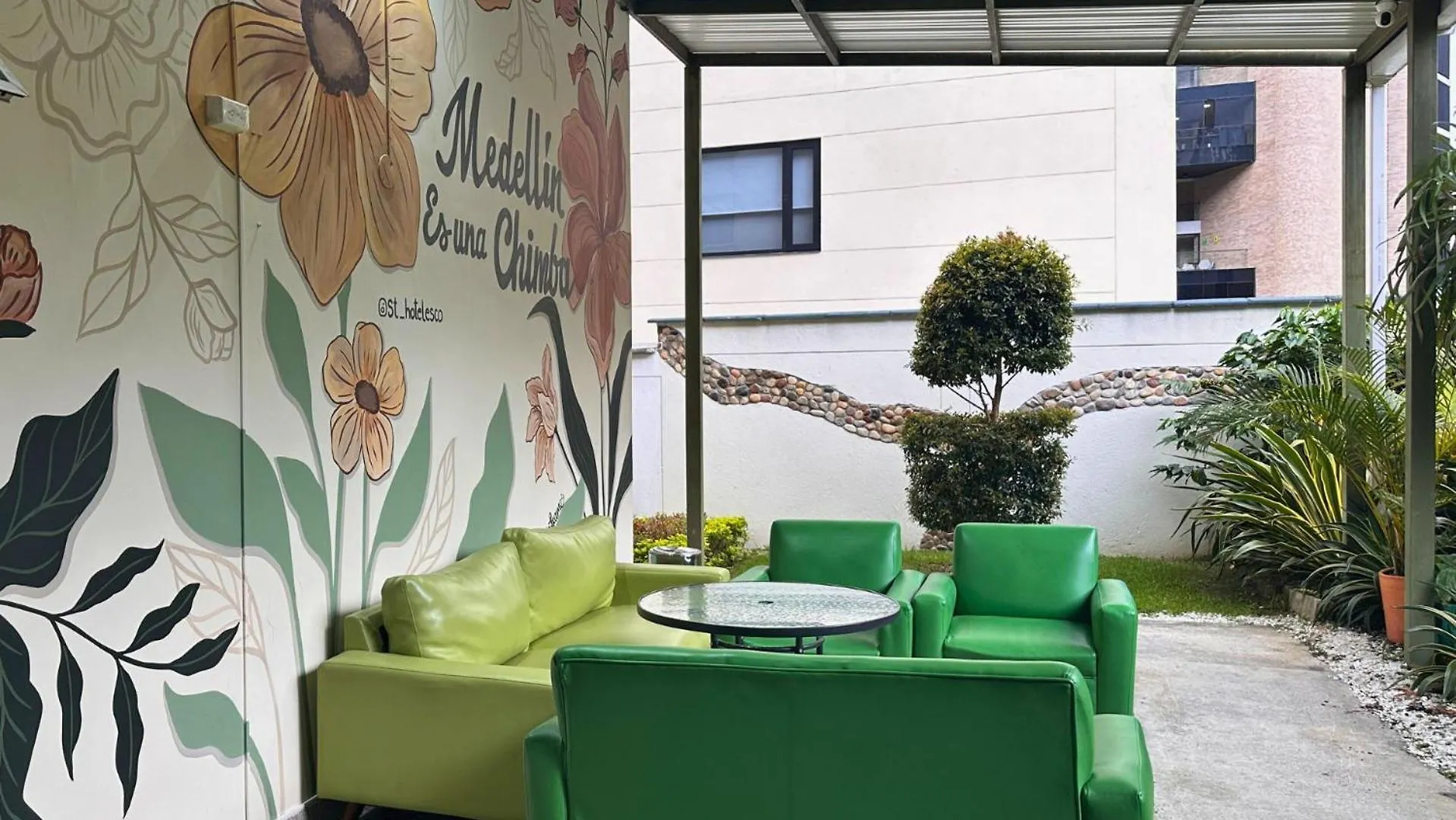 Greenview Medellin By St Hoteles