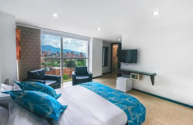 Greenview Medellin By St Hoteles 4*,