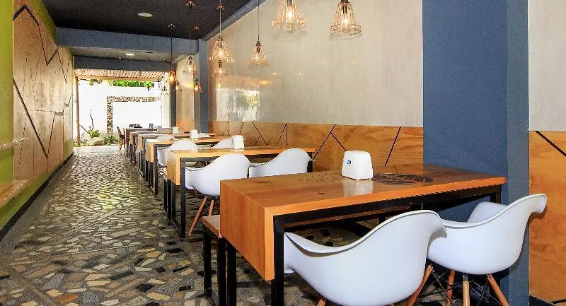 Greenview Medellin By St Hoteles