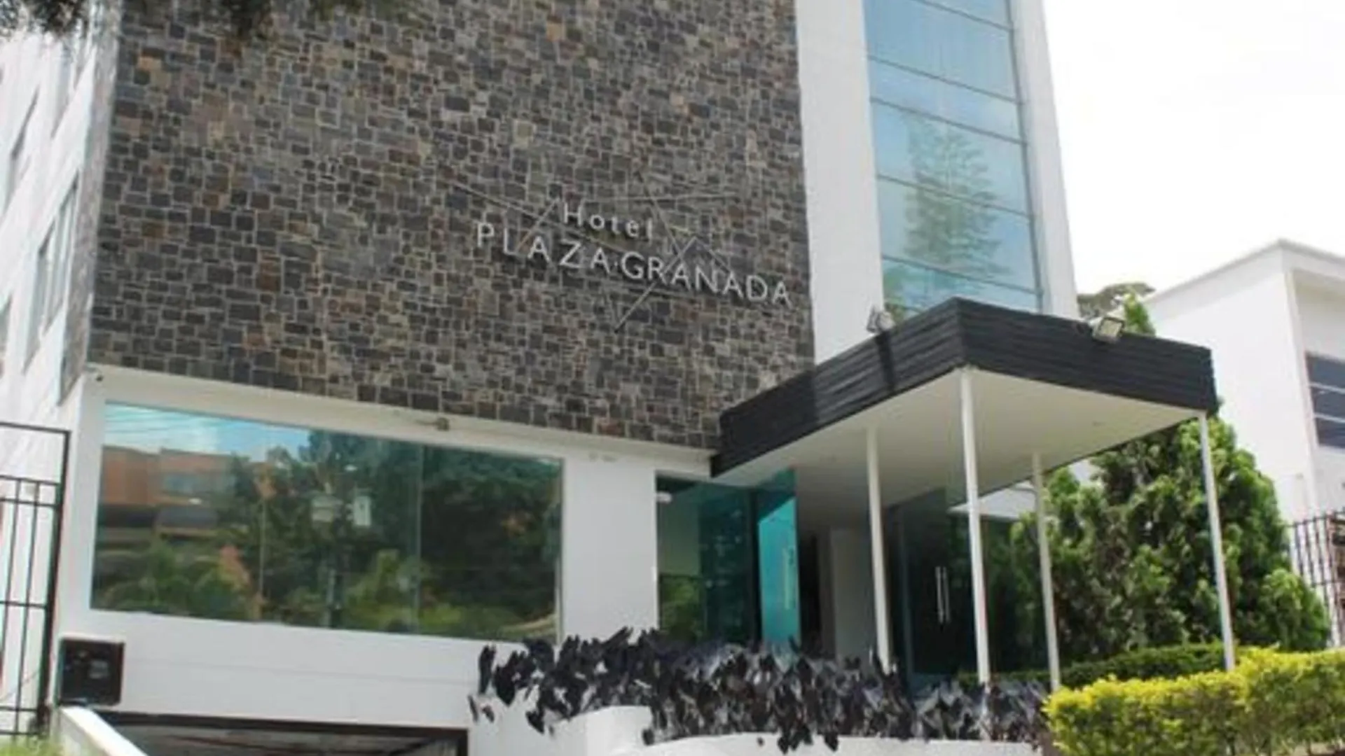 Greenview Medellin By St Hoteles