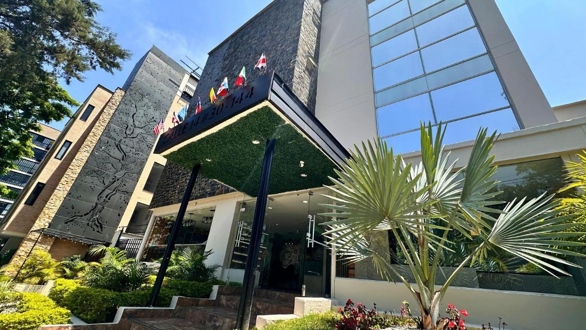 Greenview Medellin By St Hoteles