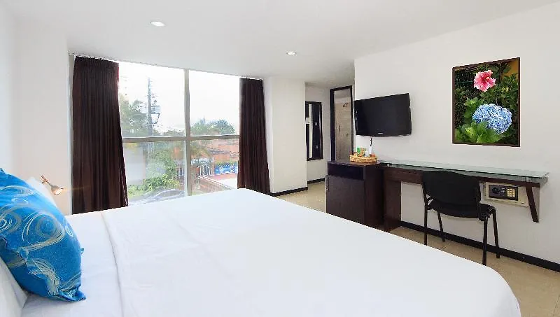 Greenview Medellin By St Hoteles